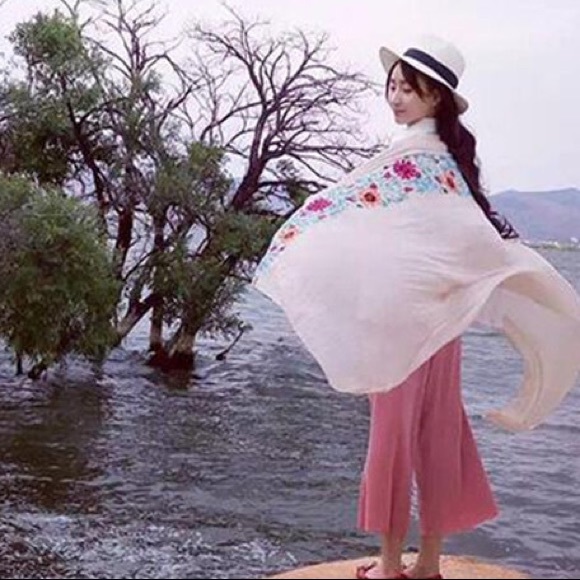 Beautiful Embroidered scarf wrap - Picture 5 of 13